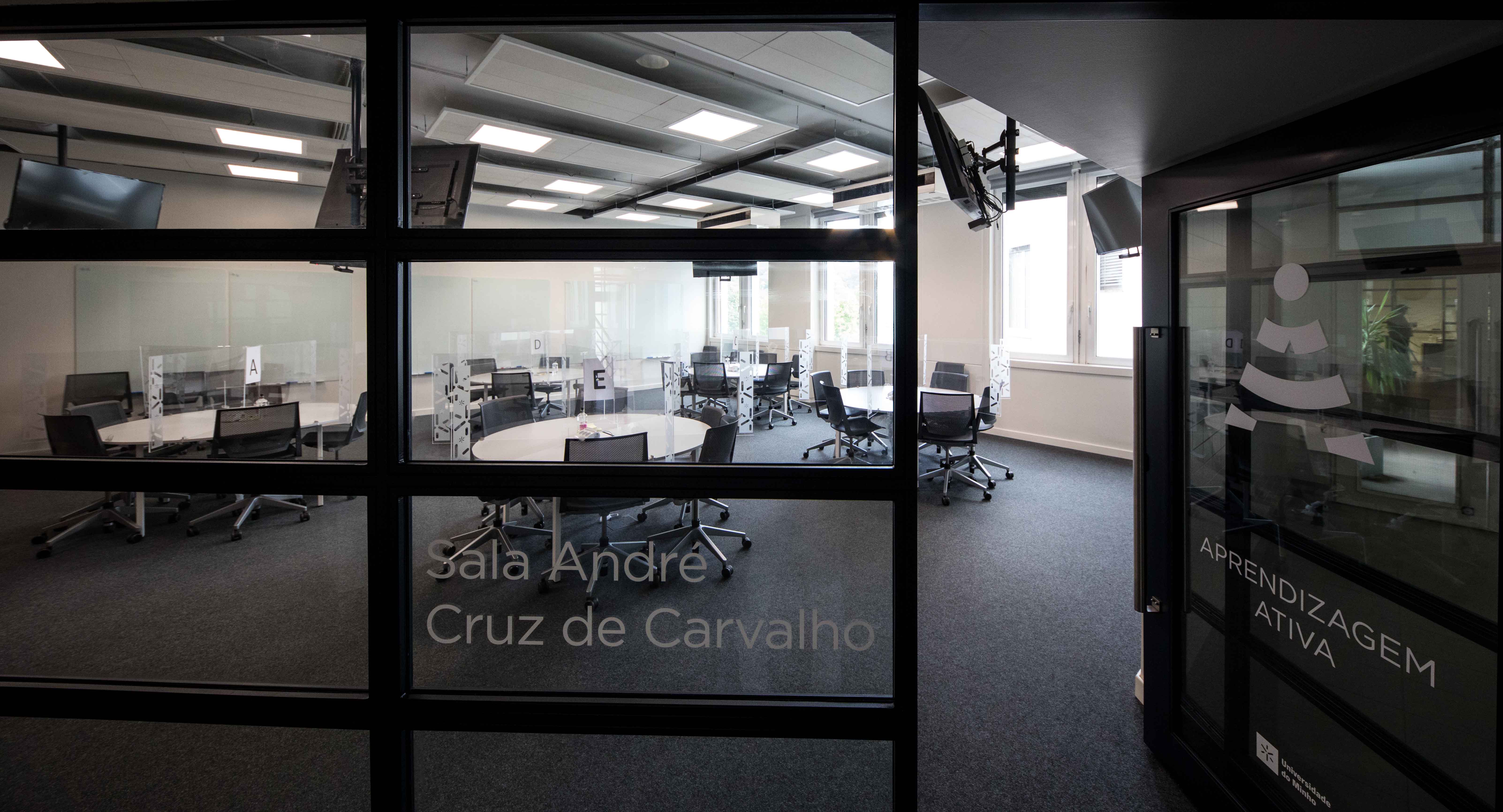 "Sala André Cruz de Carvalho" homenageia estudante falecido