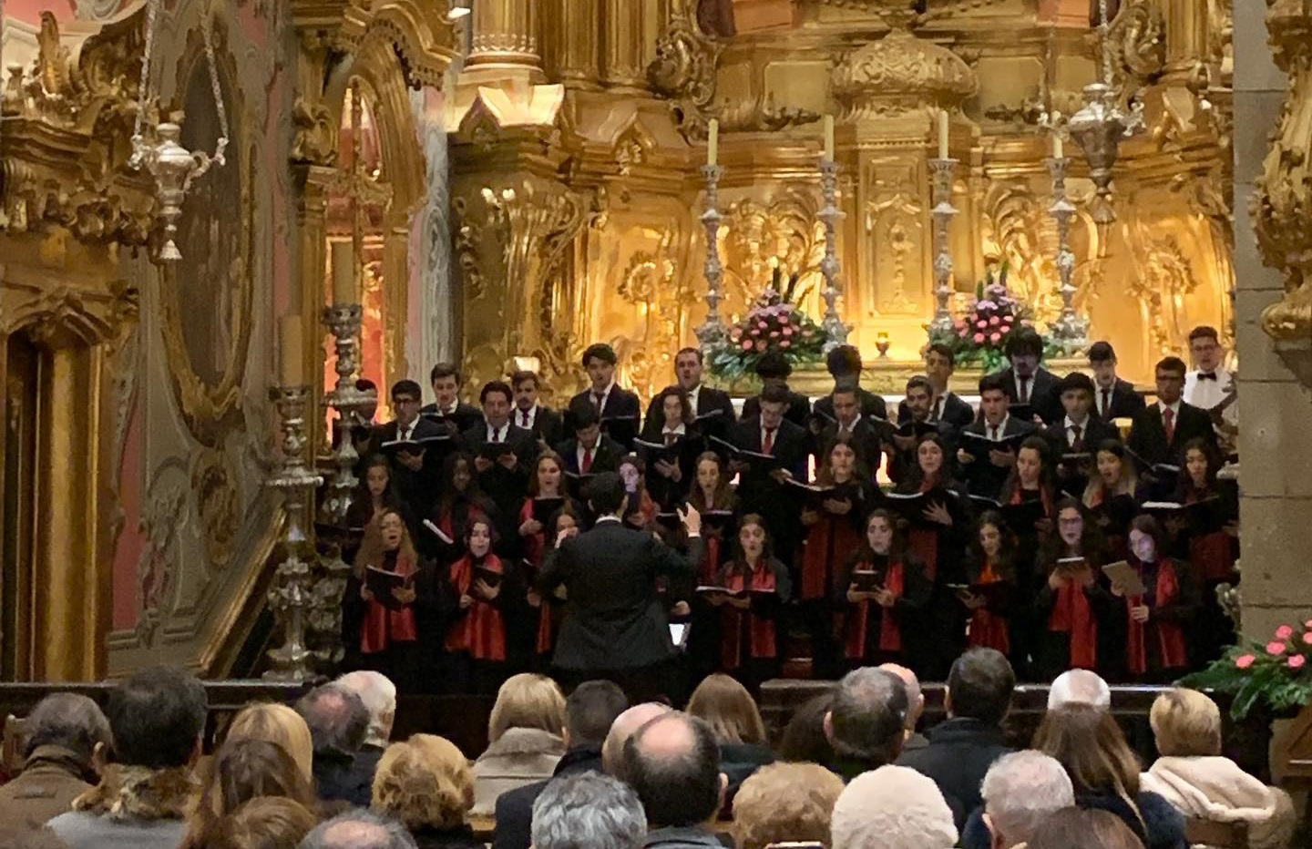Coro de Alunos da Licenciatura de Música da UMinho, na Igreja de Santa Cruz