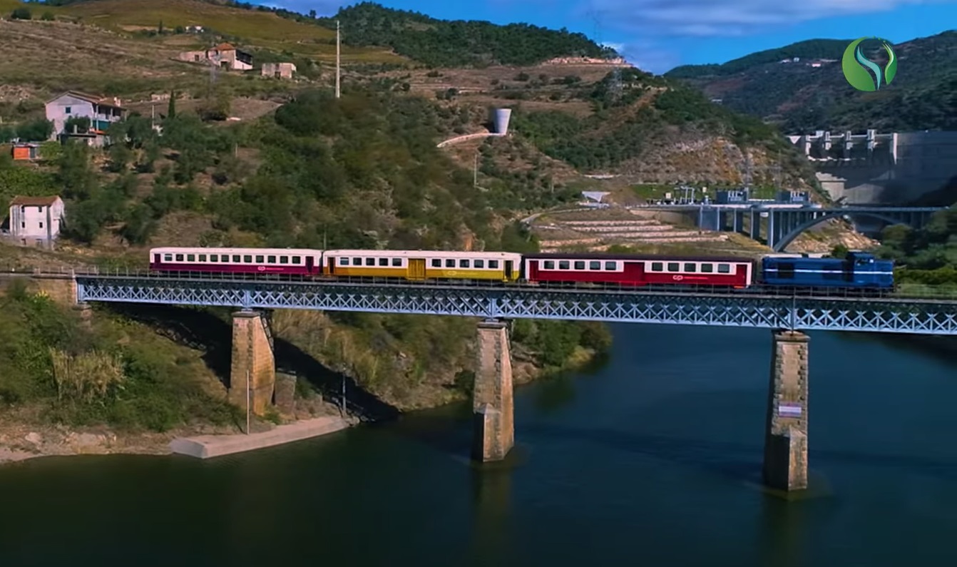 Momento do vídeo O Destino do Amor