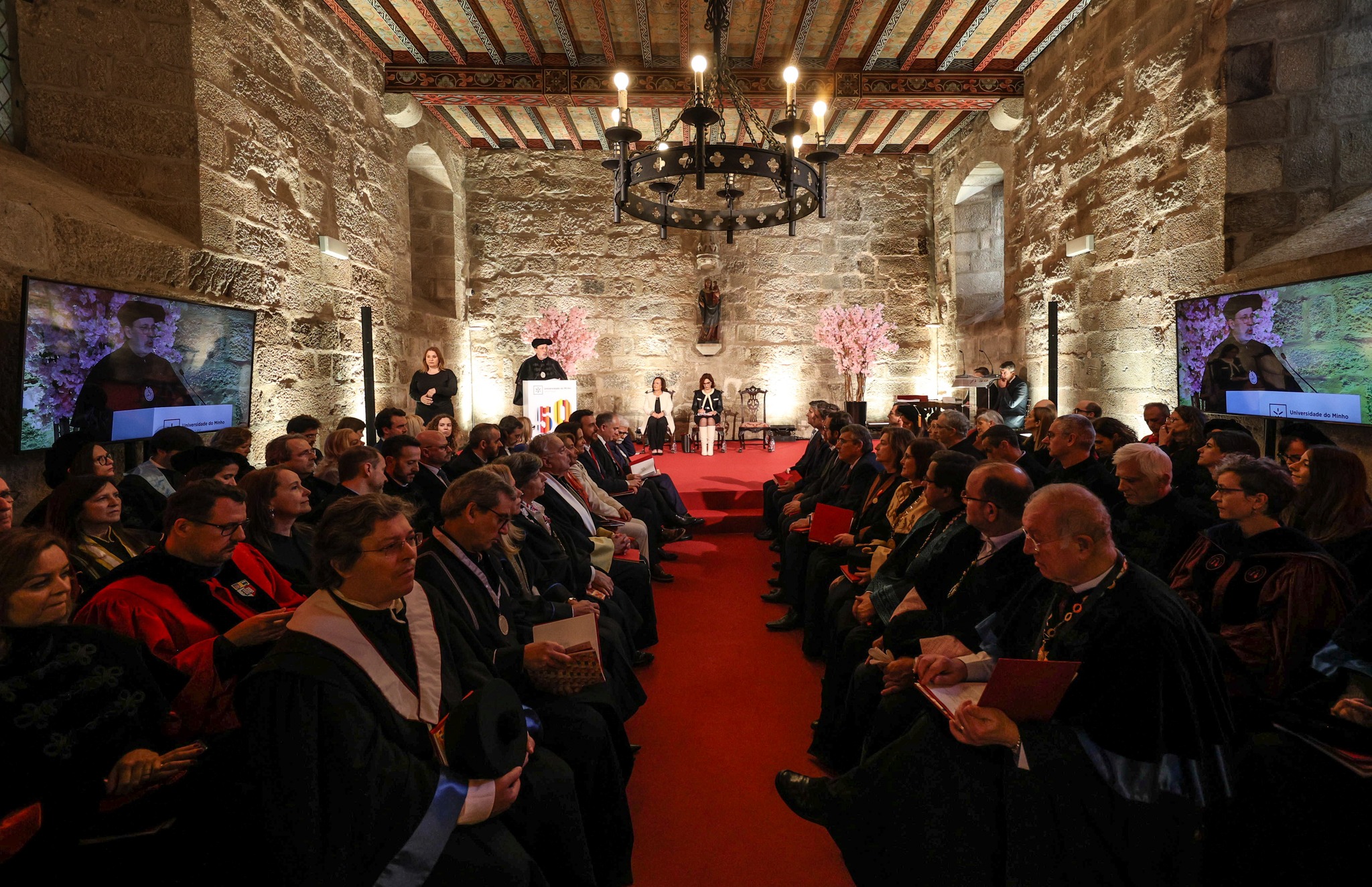Cerimónia solene - discurso do reitor (foto: Nuno Gonçalves)