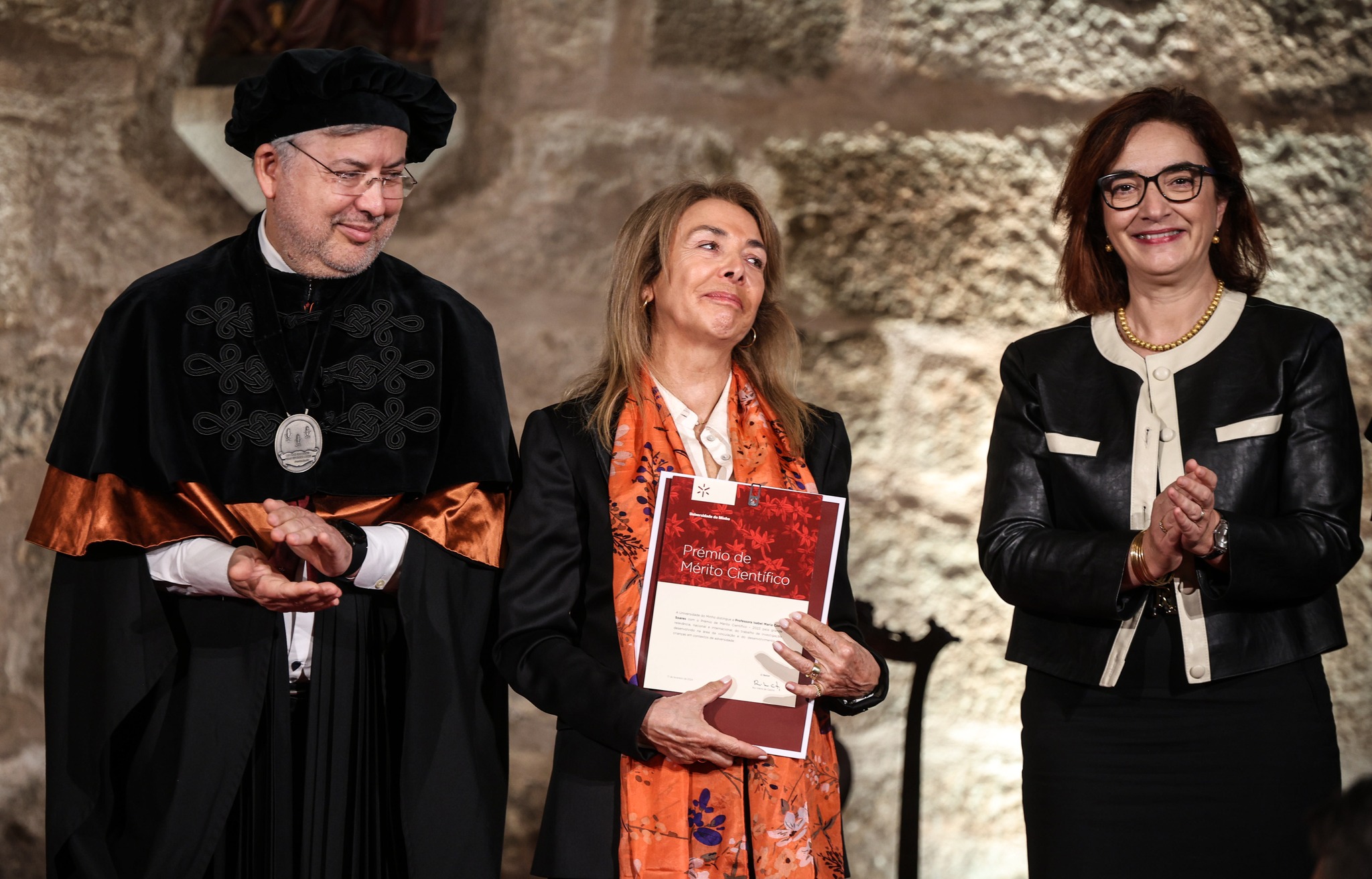 Cerimónia solene - Prémio de Mérito Científico para Isabel Soares (foto: Nuno Gonçalves)