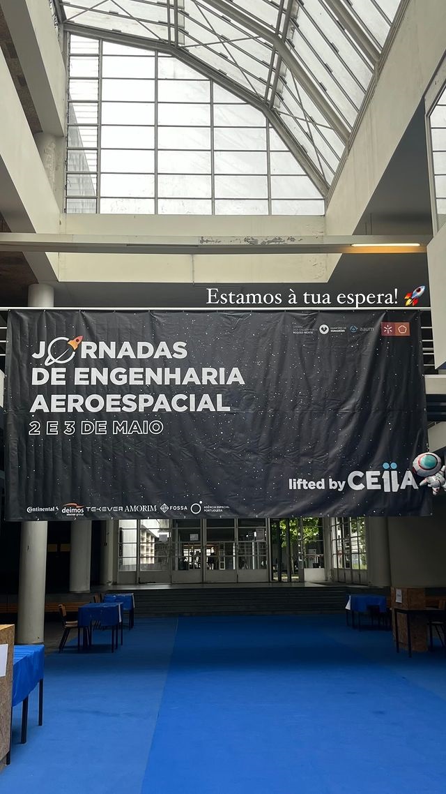 Banner no hall principal