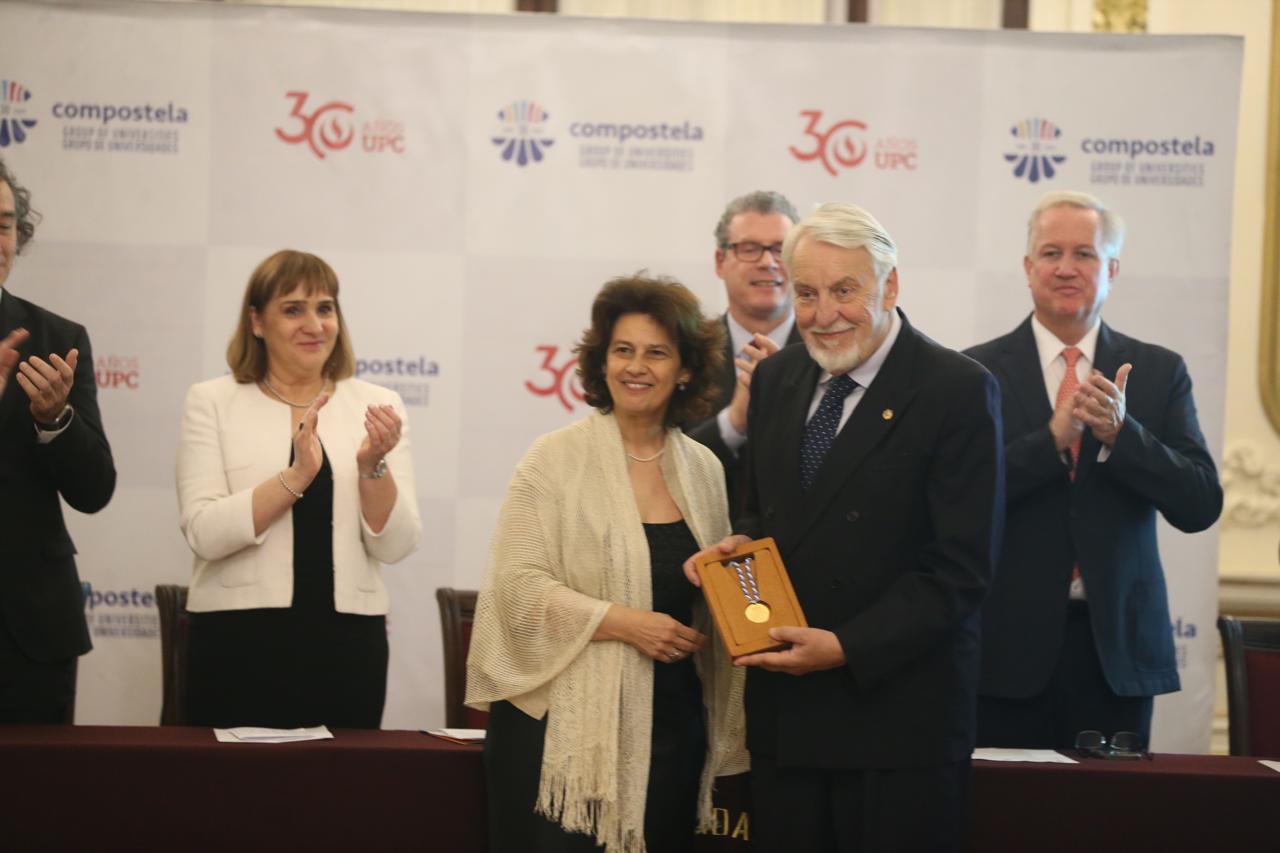 Carla Martins e Paolo Caucci Von Saucken (foto: Ministério da Educação do Peru)