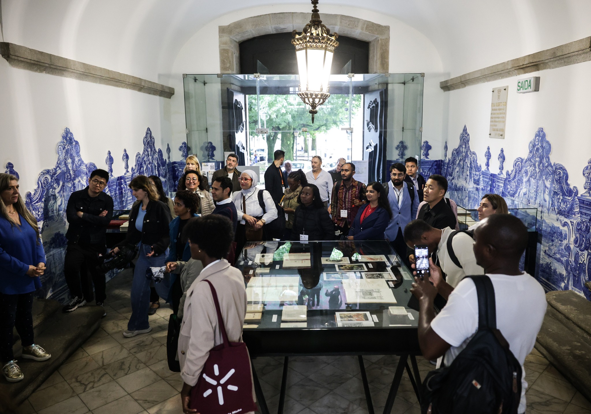 O grupo passou pela Biblioteca Pública de Braga