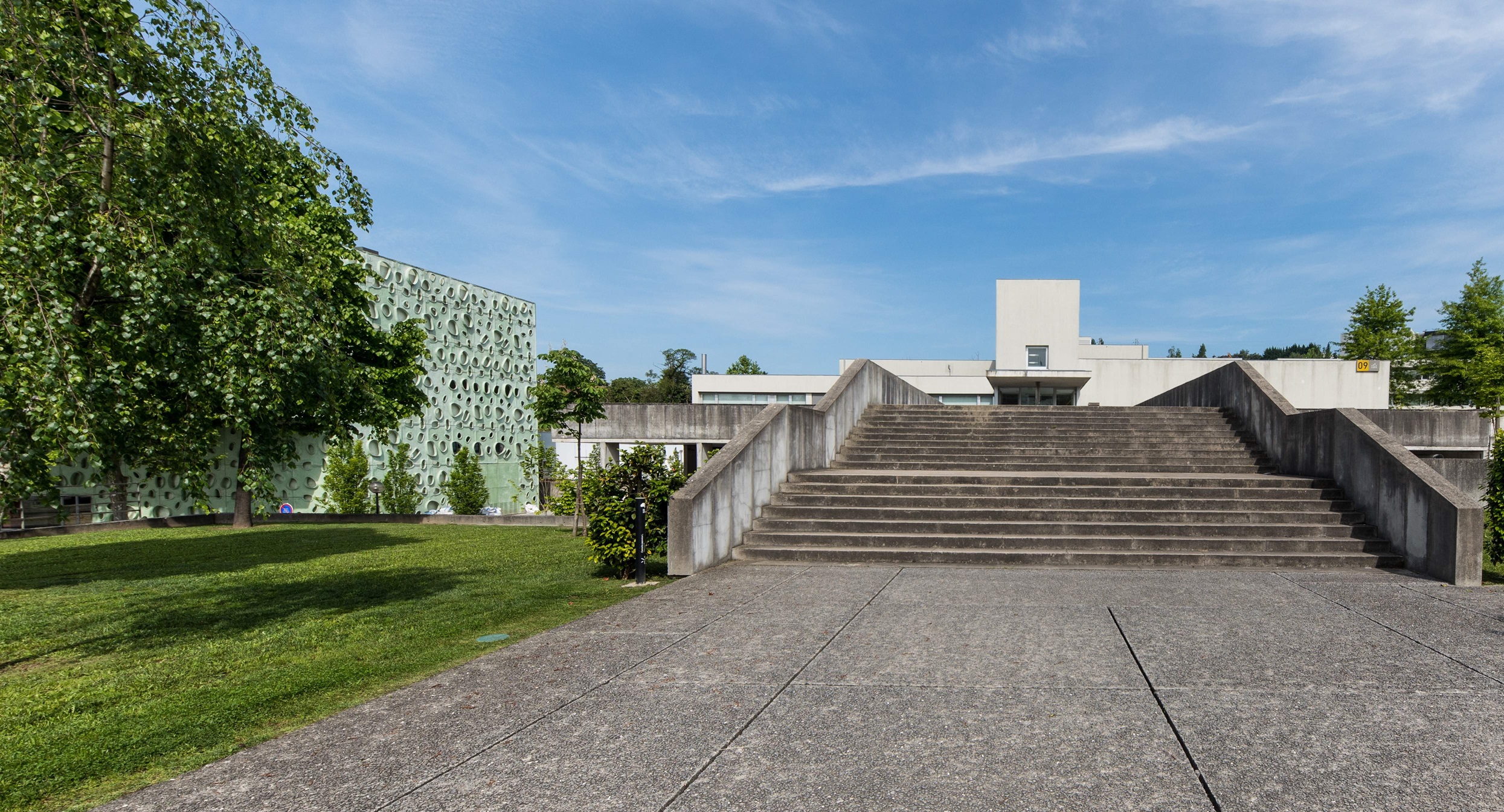 A EAAD-UMinho situa-se no campus de Azurém, em Guimarães (foto: Nuno Gonçalves)