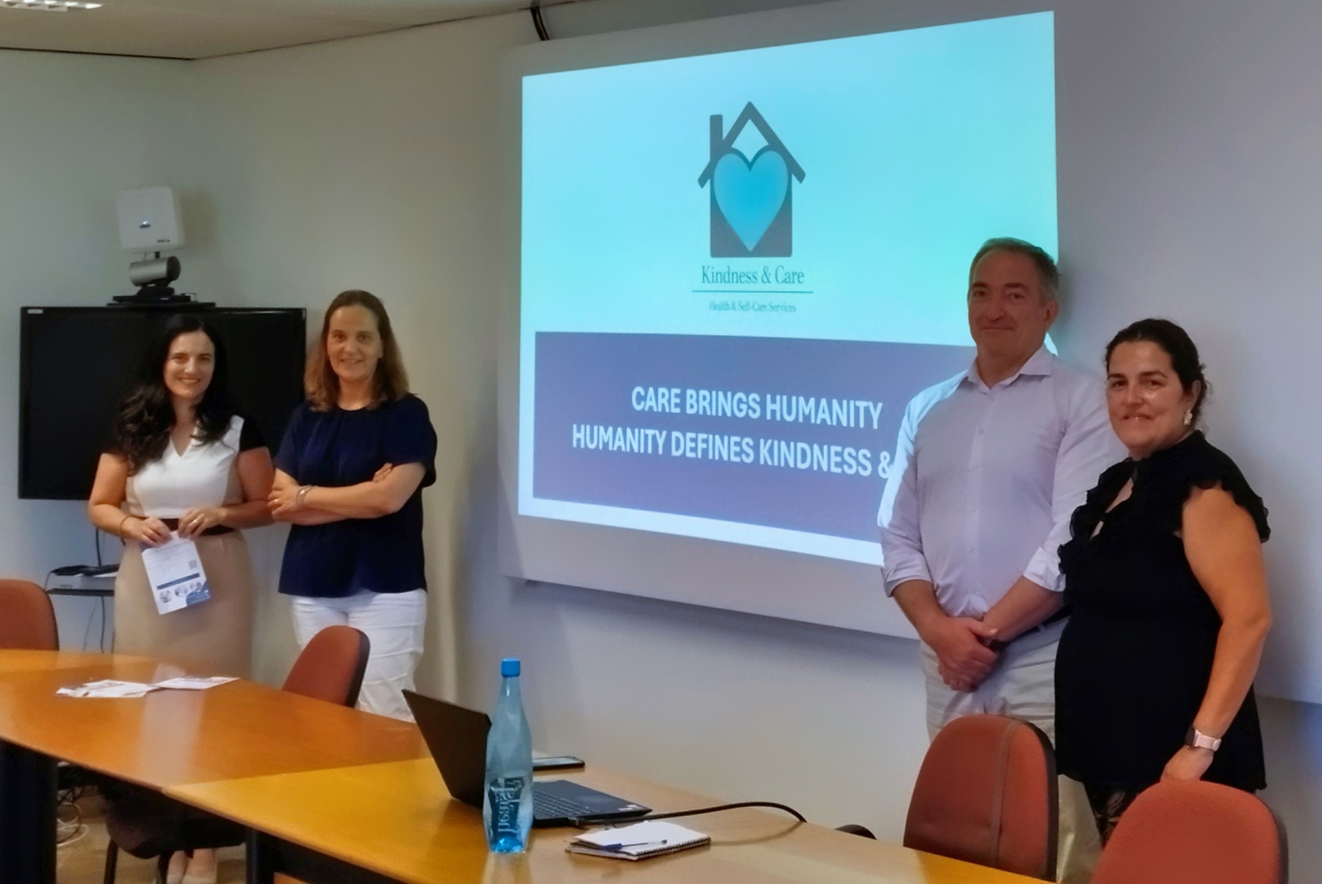 Sandra Paiva (vice-reitora), Cláudia Augusto, Armando Augusto (promotores da spin-off) e Clara Silva (TecMinho)