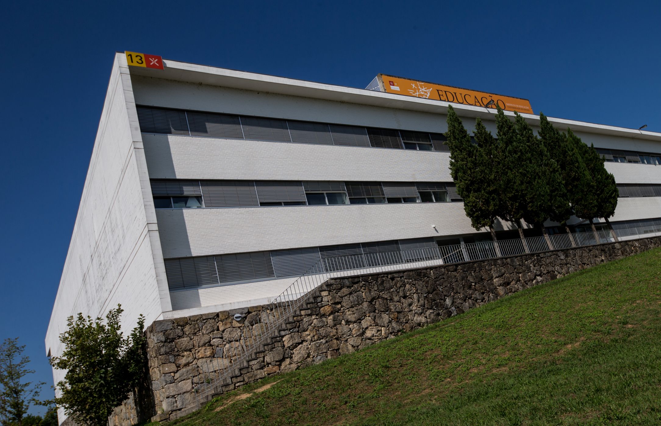 Sessão aconteceu no edifício do Instituto de Educação