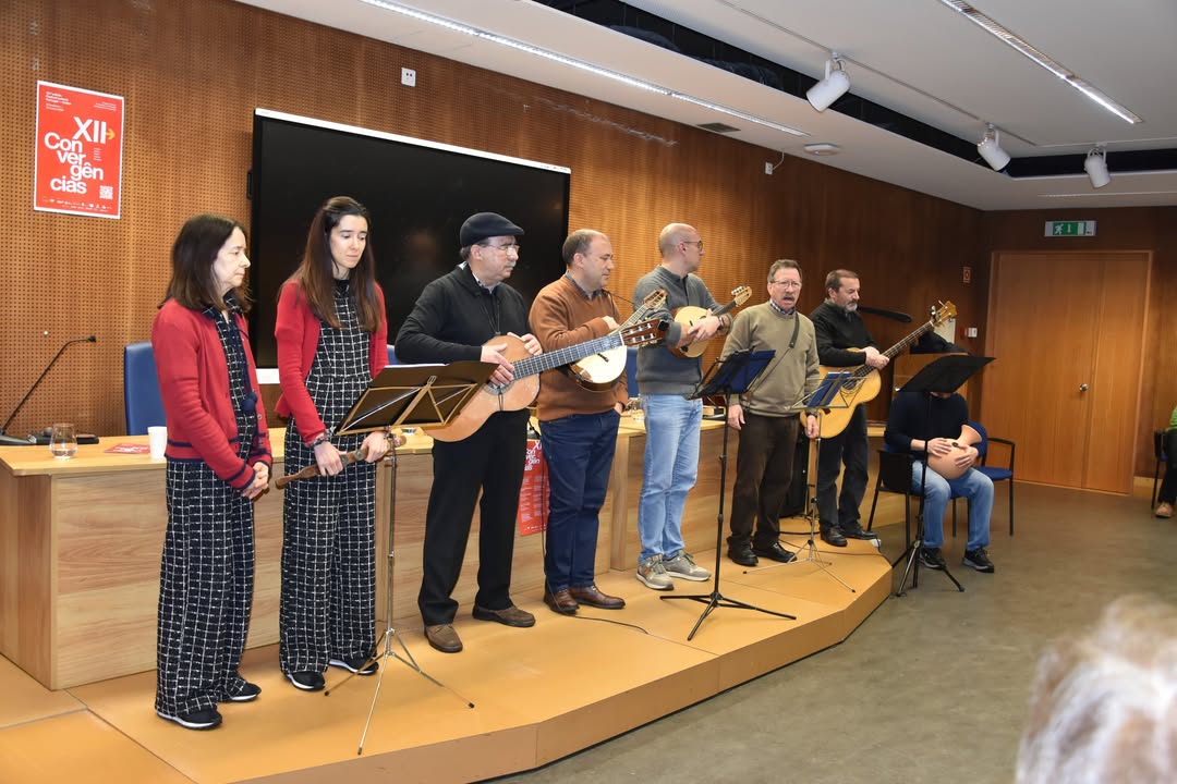Atuação dos Canto d Aqui na UMinho (foto: ELACH-UMinho)