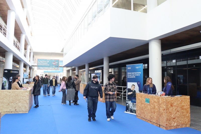 Momento da Feira de Emprego (foto: Correio do Minho)