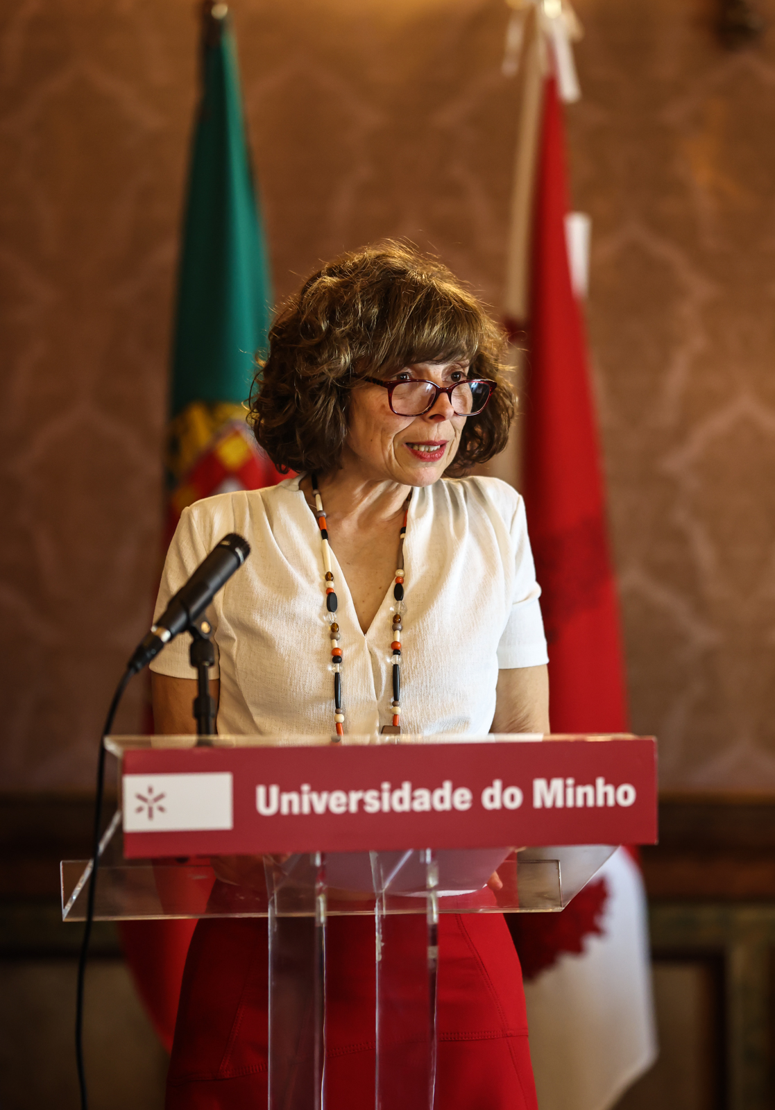 Intervenção de Manuela Ivone Cunha (foto: Nuno Gonçalves)