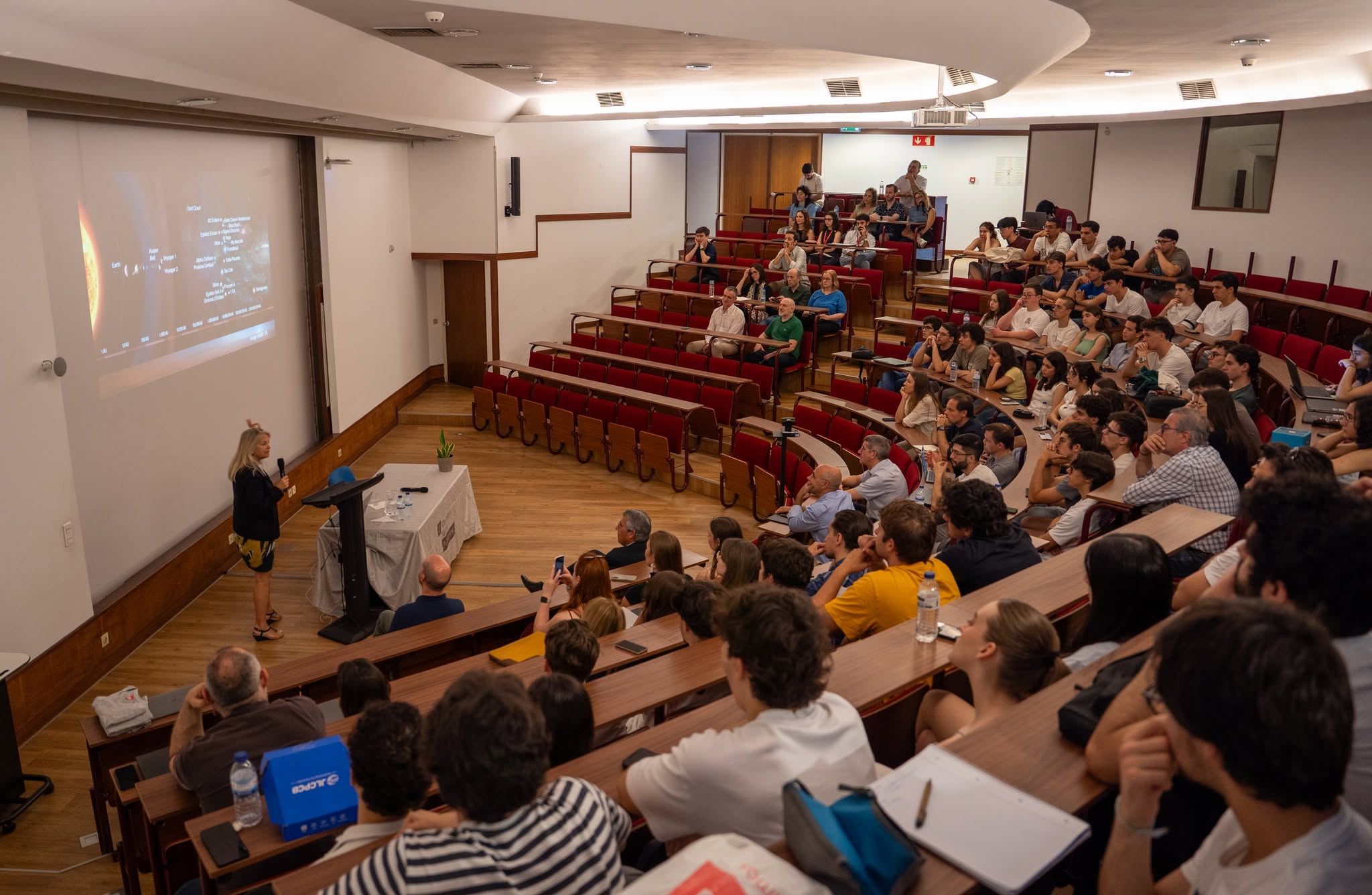 2nd session - Dava Newman (picture: MIT Portugal)