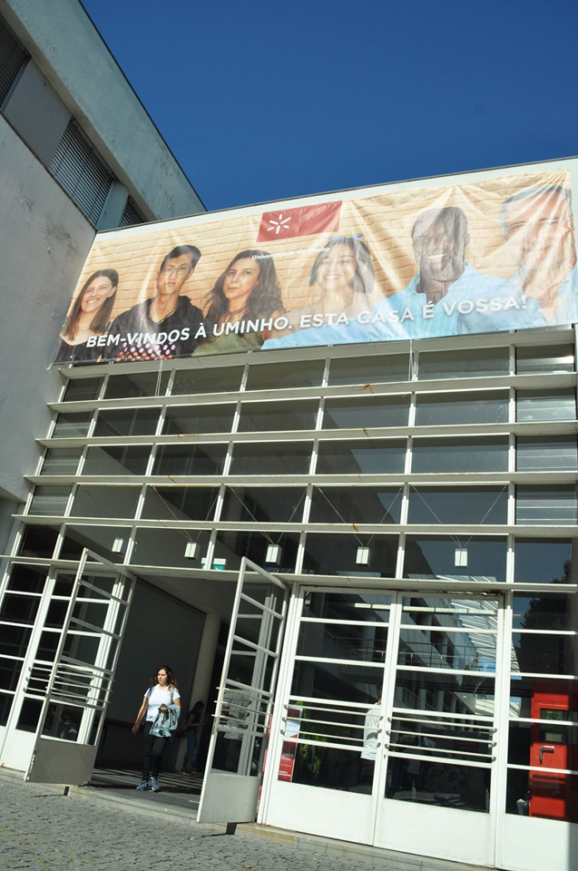 Campus de Azurém - entrada do edifício principal