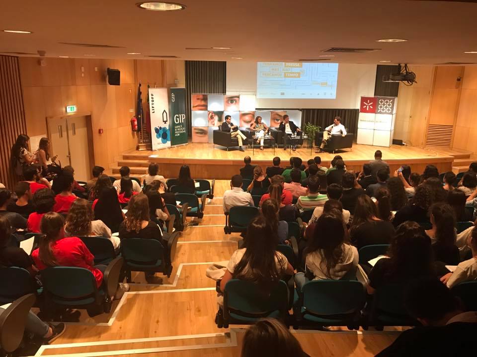 Foto da sessão (fonte: Liftoff/AAUM)