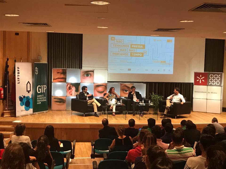 Foto da sessão (fonte: Liftoff/AAUM)