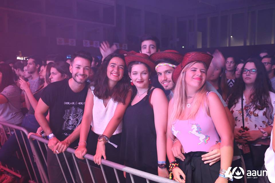 Público no Multiusos (foto: AAUM)