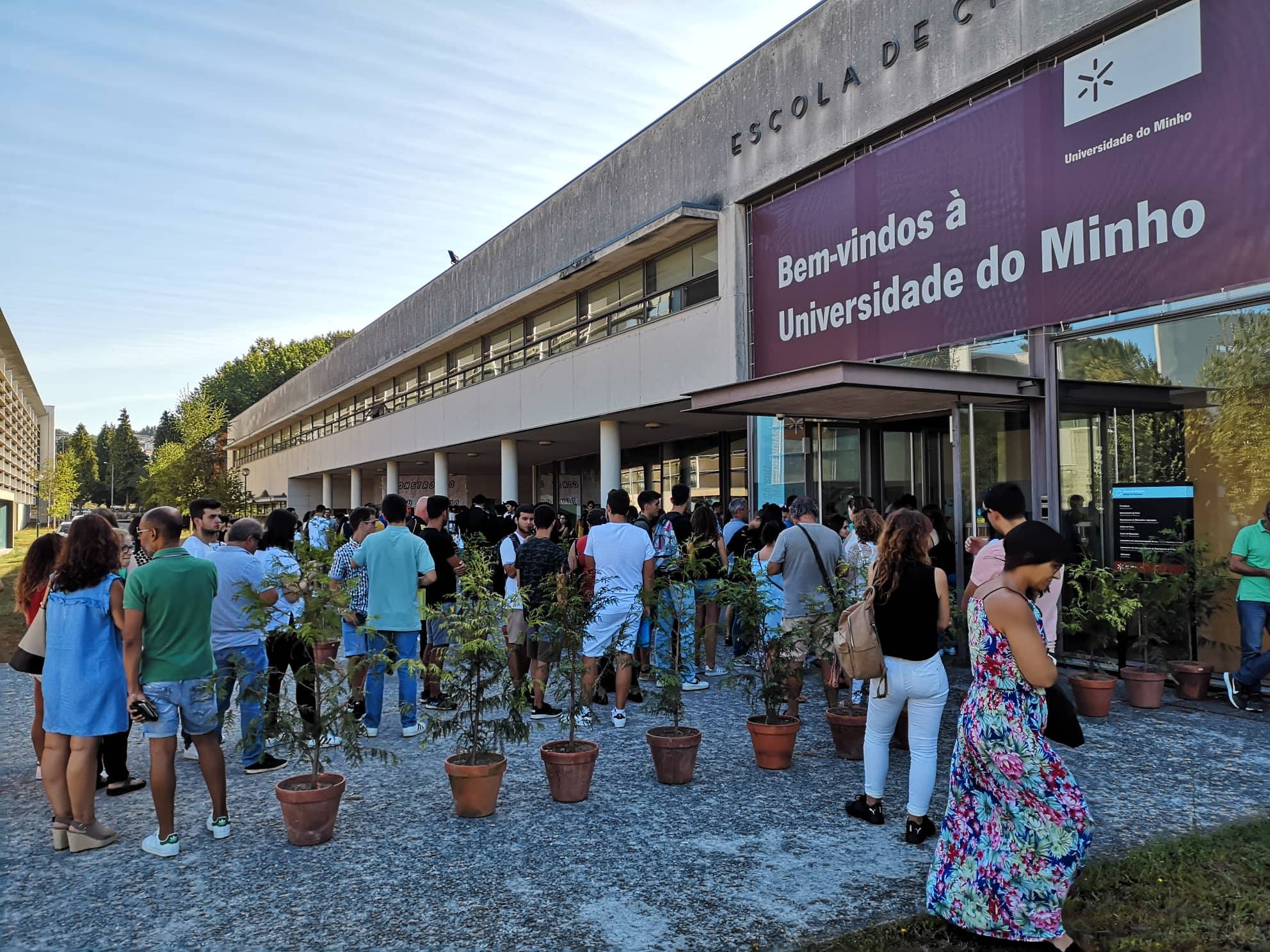 1º dia de matrículas no campus de Azurém (foto: Mais Guimarães)