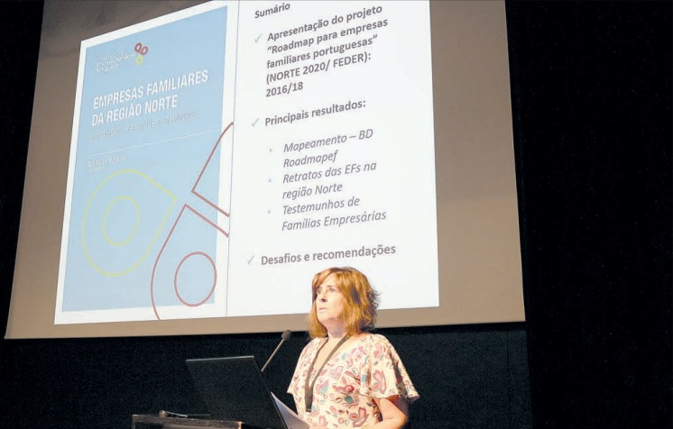 Intervenção de Ana Paula Marques (foto de Avelino Lima/Diário do Minho)