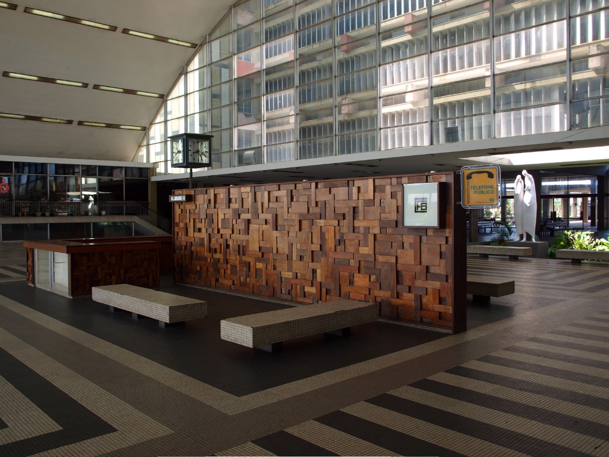 Pormenor do átrio (foto: Elisiário Miranda)